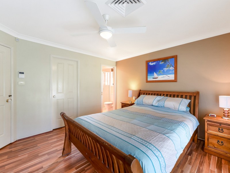 13 Alligator St, Kearns NSW 2558