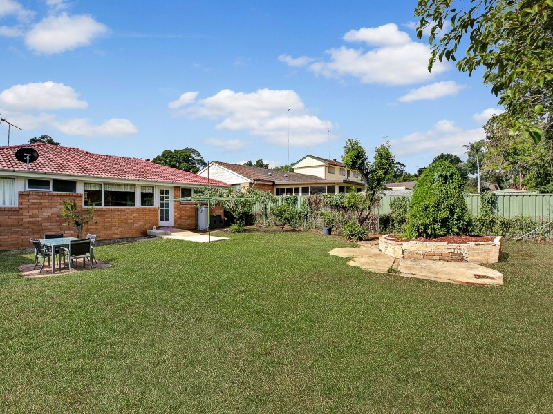 7 Coachwood Cres, Bradbury NSW 2560