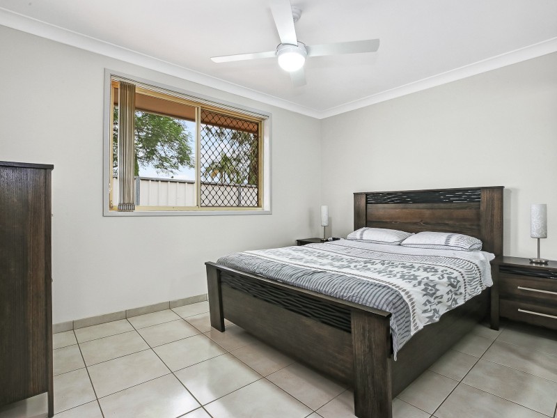 5/23  Porter St, Minto NSW 2566