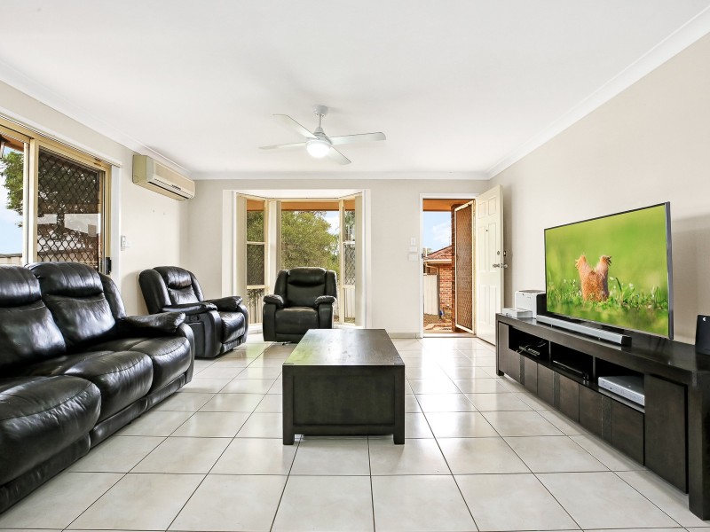 5/23  Porter St, Minto NSW 2566