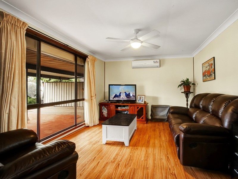 1 Manly Pl, Woodbine NSW 2560