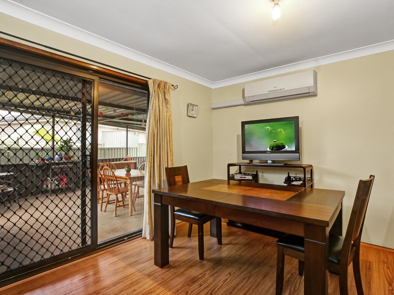 1 Manly Pl, Woodbine NSW 2560