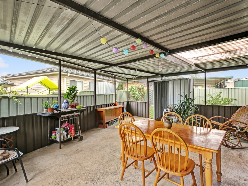1 Manly Pl, Woodbine NSW 2560