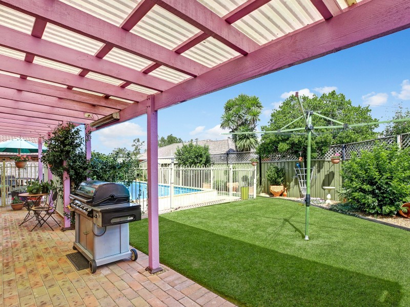 57 Epping Forest Dr, Kearns NSW 2558