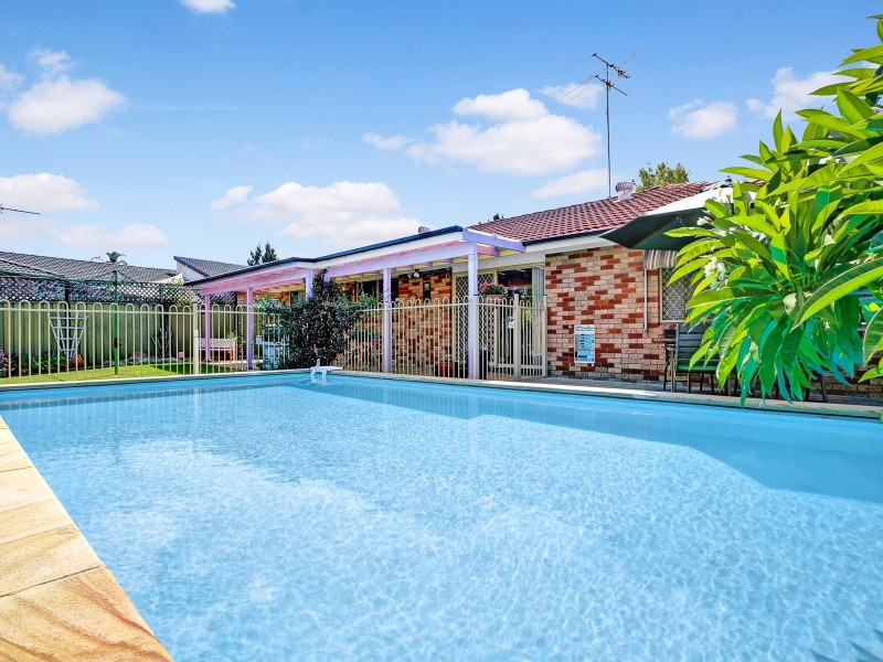 57 Epping Forest Dr, Kearns NSW 2558