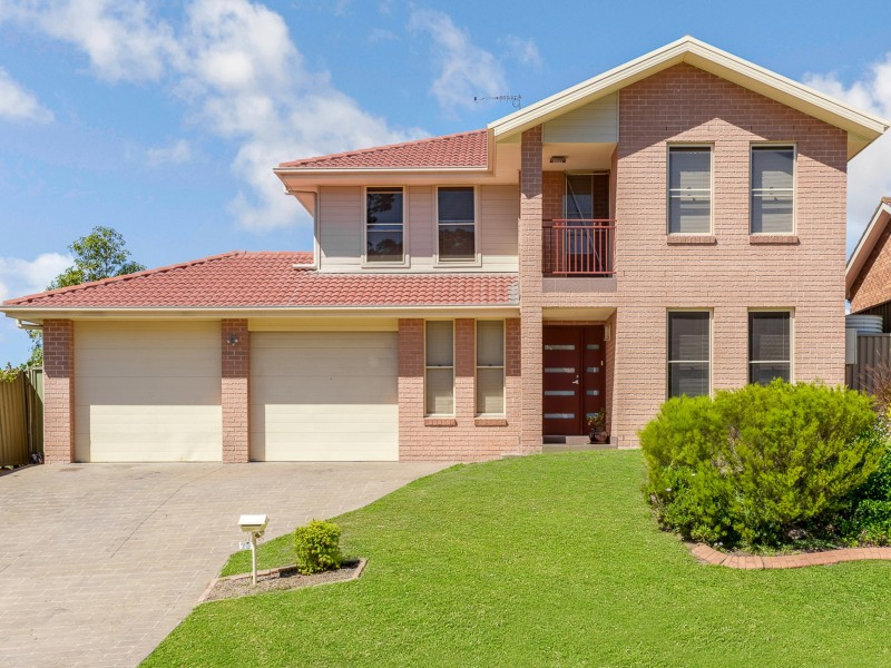 70 Clennam Ave, Ambarvale NSW 2560