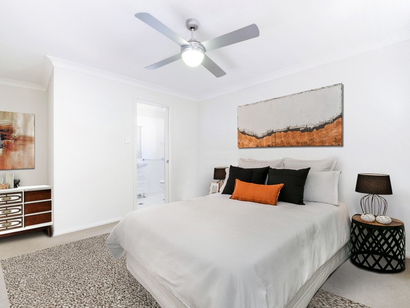 70 Clennam Ave, Ambarvale NSW 2560