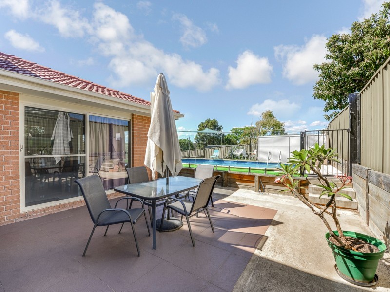 70 Clennam Ave, Ambarvale NSW 2560