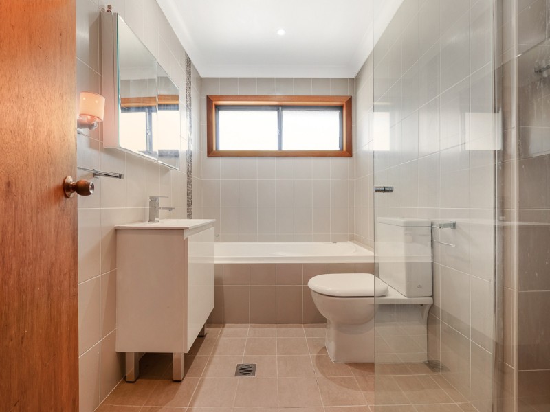 2 Aminya Cres, Bradbury NSW 2560