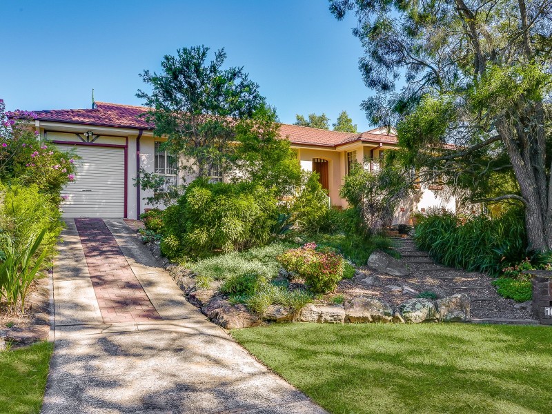 10 Mundowy Pl, Bradbury NSW 2560