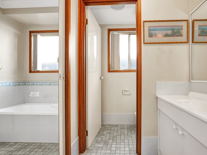 21 Joan Pl, Currans Hill NSW 2567