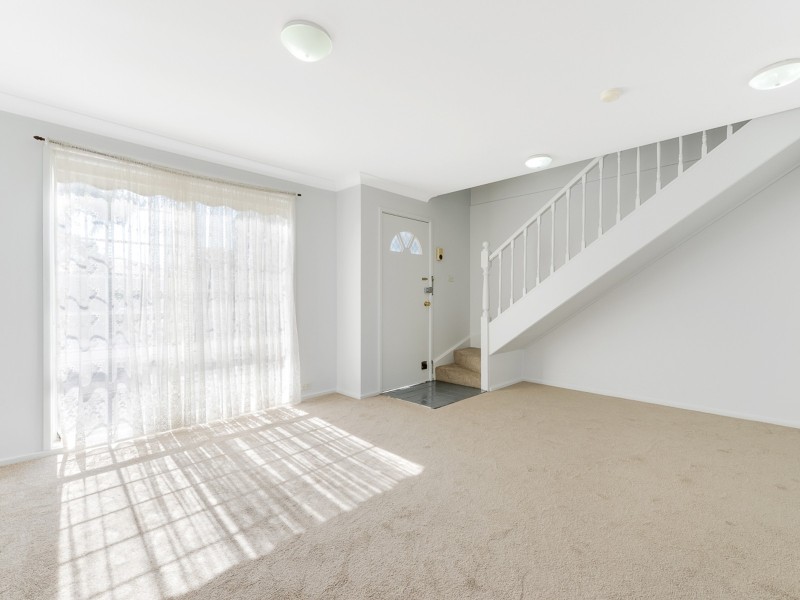 3/16-18 Arbroath Pl, St Andrews NSW 2566