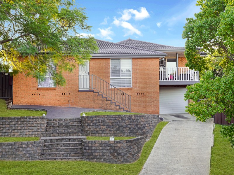 7 Dolomite Pl, Eagle Vale NSW 2558