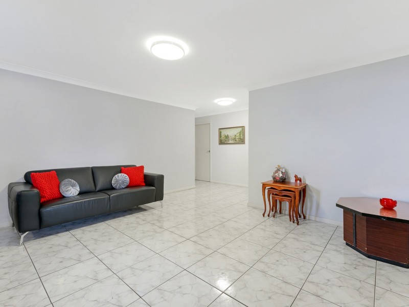 7 Dolomite Pl, Eagle Vale NSW 2558