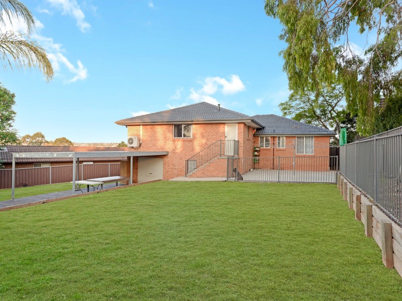 7 Dolomite Pl, Eagle Vale NSW 2558