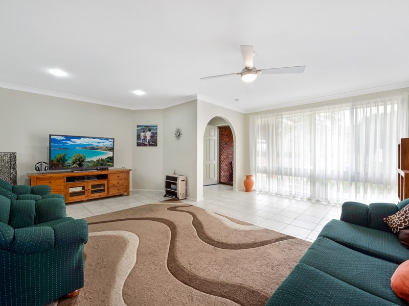 1 Back Close, Kearns NSW 2558