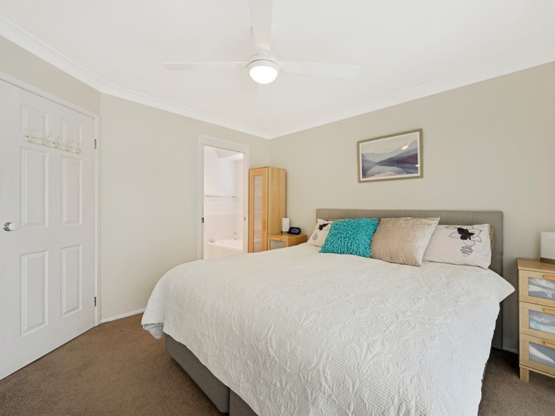 1 Back Close, Kearns NSW 2558