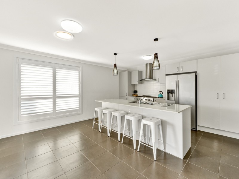 30 Jubilee Cct, Rosemeadow NSW 2560