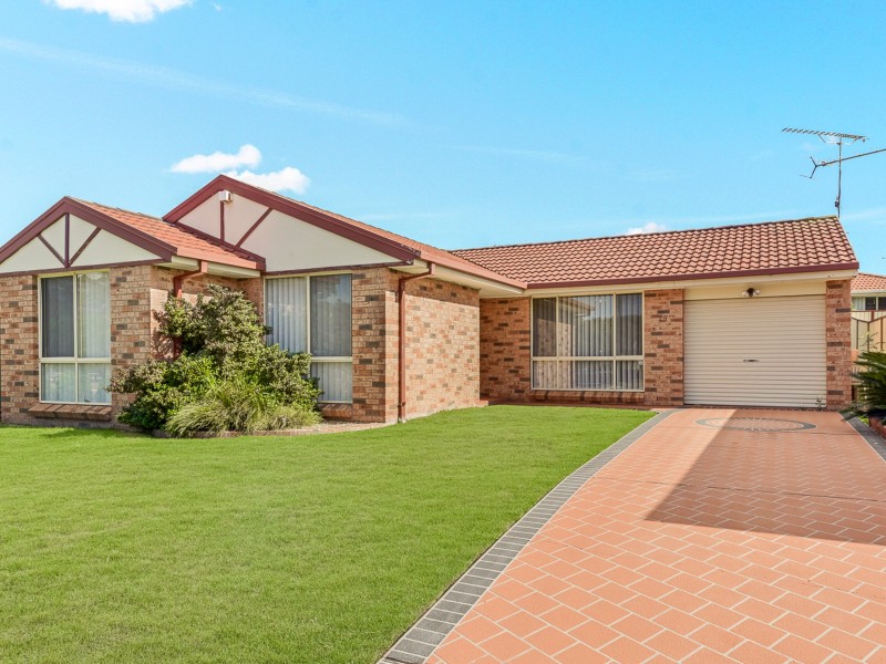 79 Kellerman Dr, St Helens Park NSW 2560