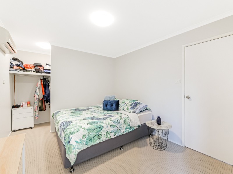 79 Kellerman Dr, St Helens Park NSW 2560
