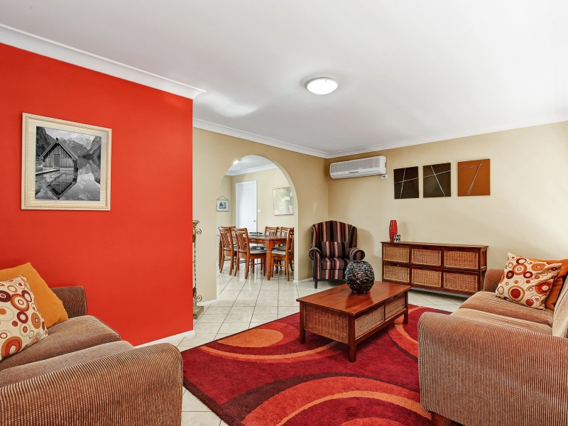 64 Fluorite Pl, Eagle Vale NSW 2558