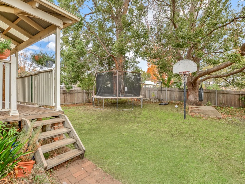 12 Burrawong Cres, Elderslie NSW 2570