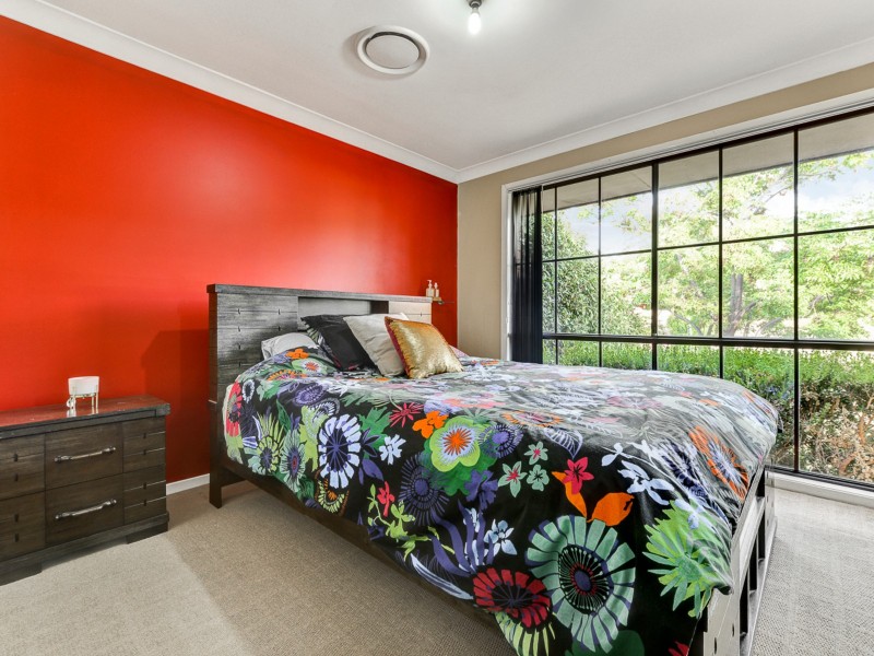 4 Clennam Ave, Ambarvale NSW 2560