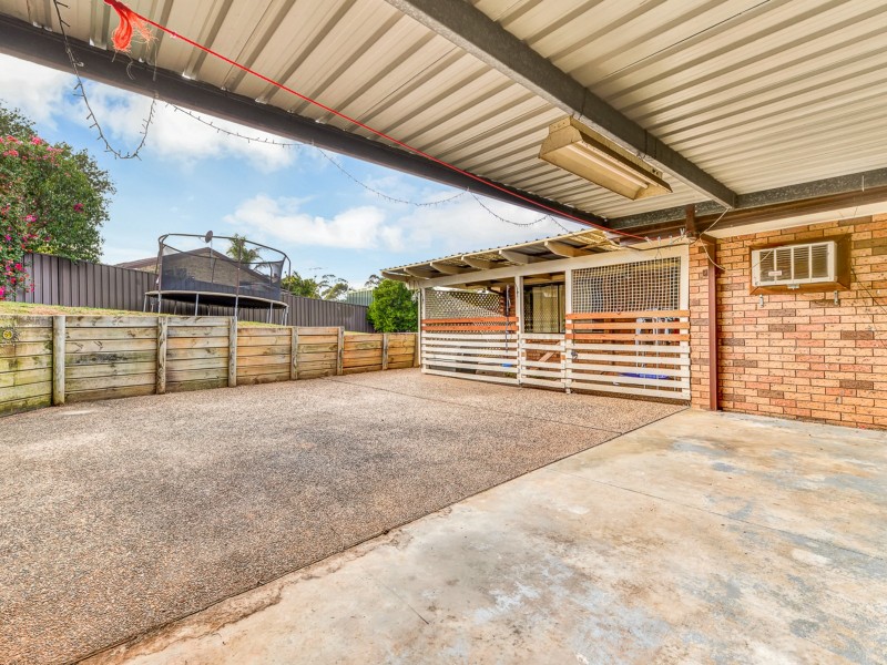 4 Clennam Ave, Ambarvale NSW 2560