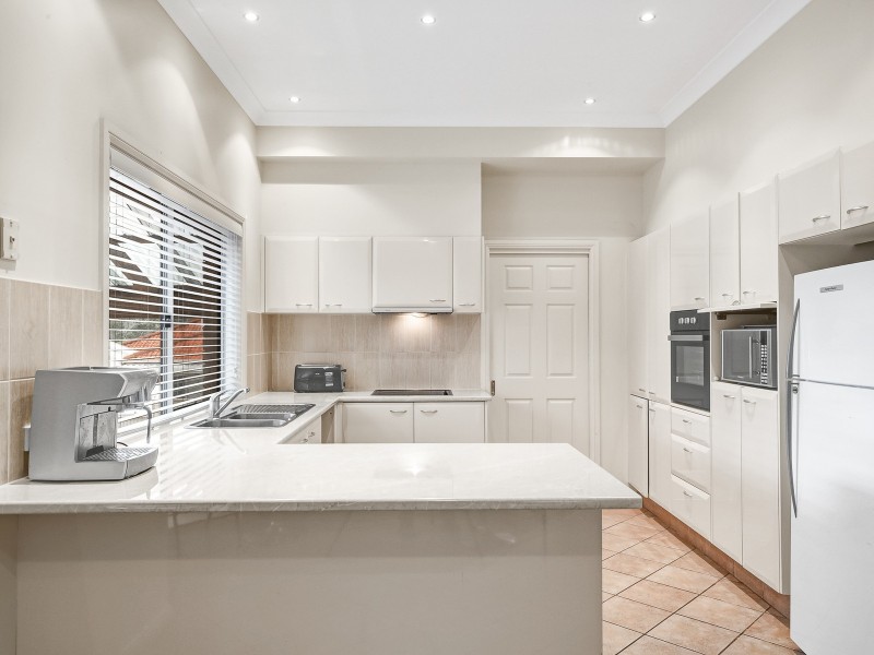 30 Glen Alpine Dr, Glen Alpine NSW 2560