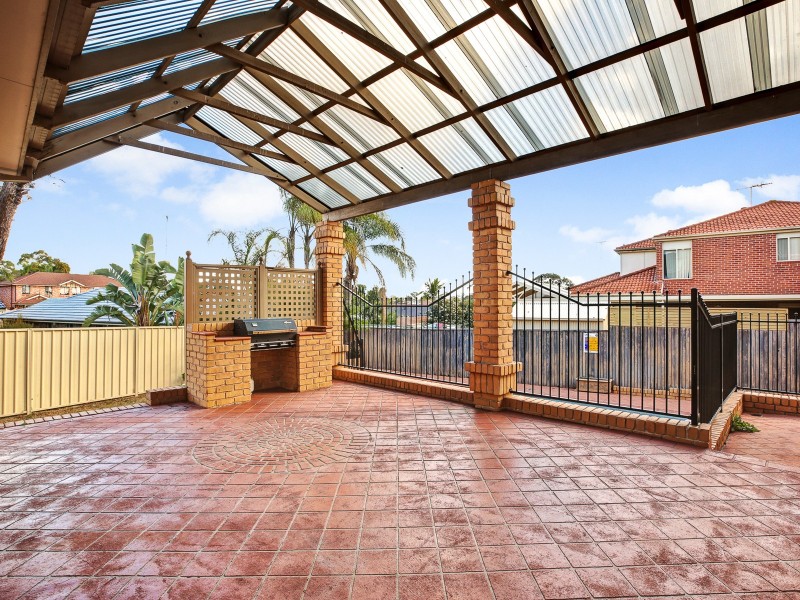 30 Glen Alpine Dr, Glen Alpine NSW 2560