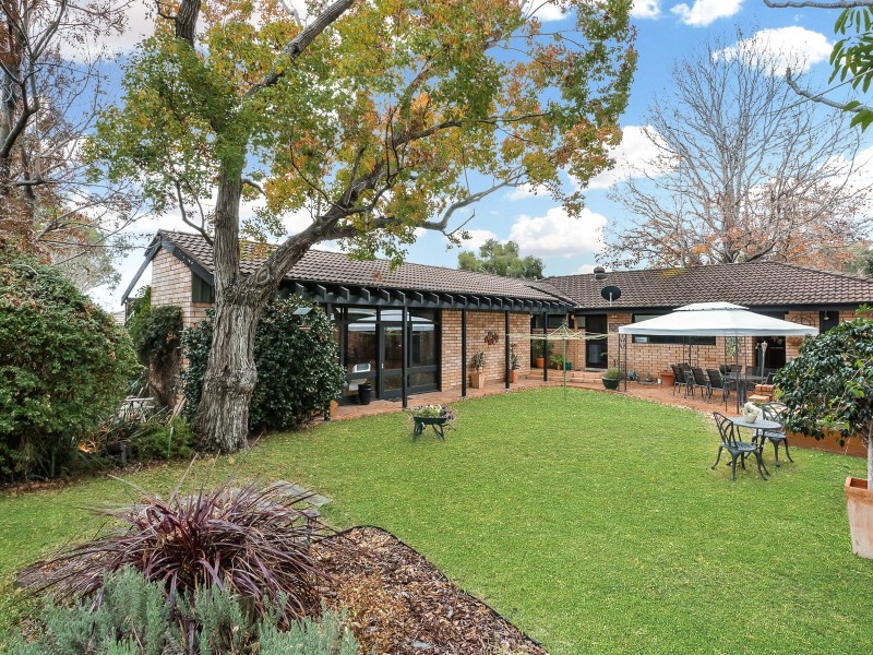 21 Coachwood Cres, Bradbury NSW 2560