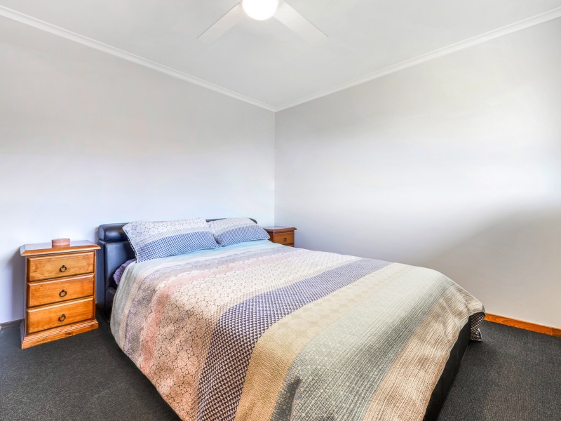 2 Aminya Crescent, Bradbury NSW 2560