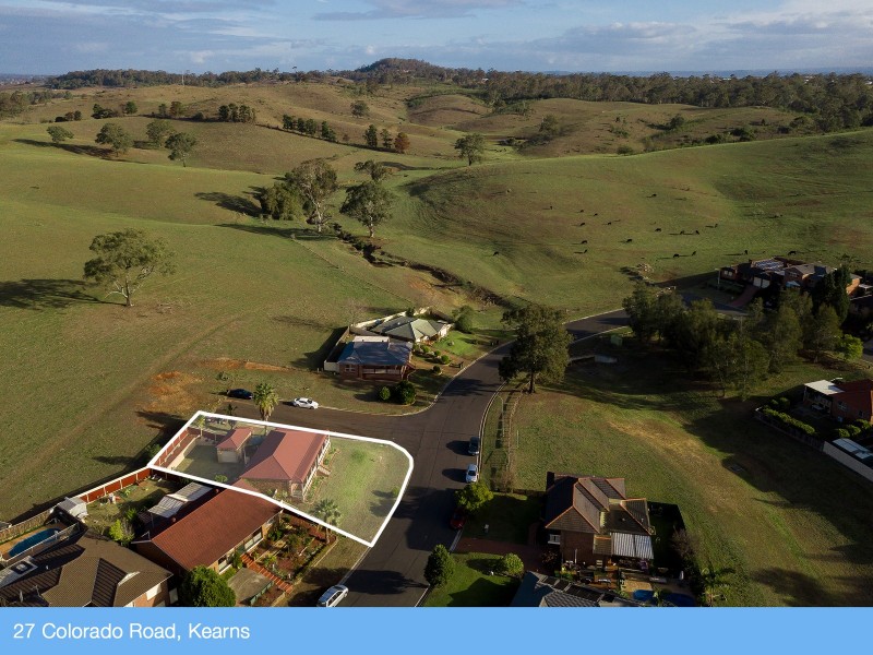 27  Colorado St, Kearns NSW 2558