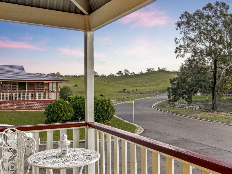 27  Colorado St, Kearns NSW 2558