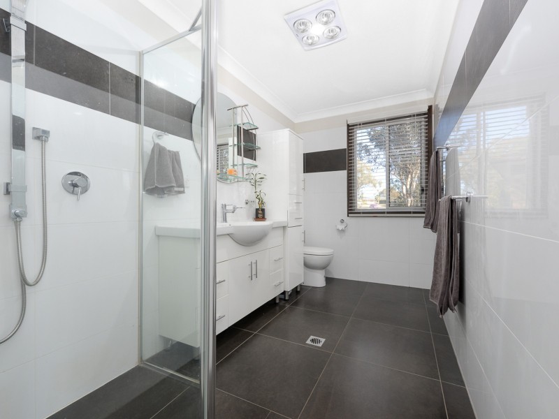 25  Peridot Pl, Eagle Vale NSW 2558