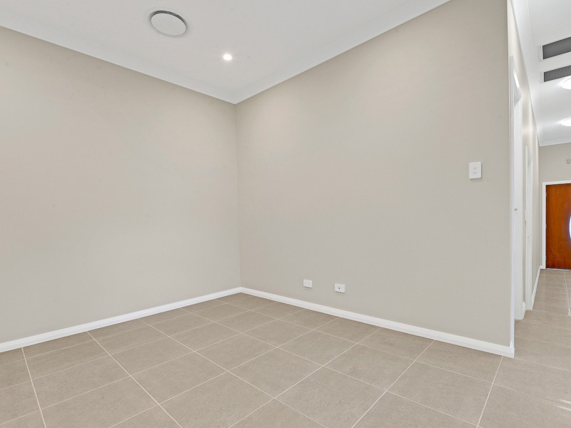 24A  Orion St, Campbelltown NSW 2560