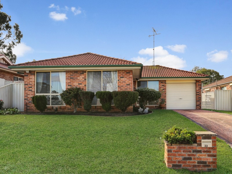 33 Tramway Dr, Currans Hill NSW 2567