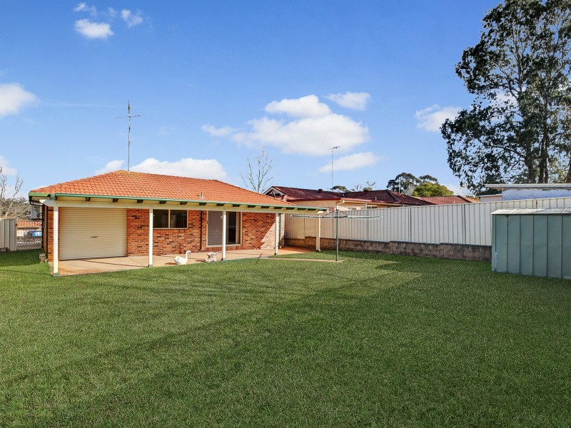 33 Tramway Dr, Currans Hill NSW 2567