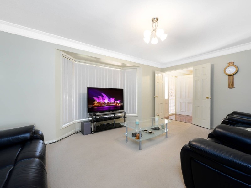 11 Dawkins Pl, Ambarvale NSW 2560