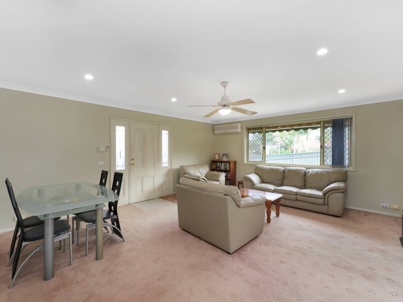 11 Dawkins Pl, Ambarvale NSW 2560