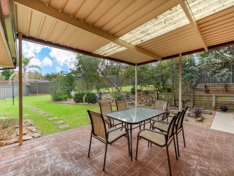 11 Dawkins Pl, Ambarvale NSW 2560