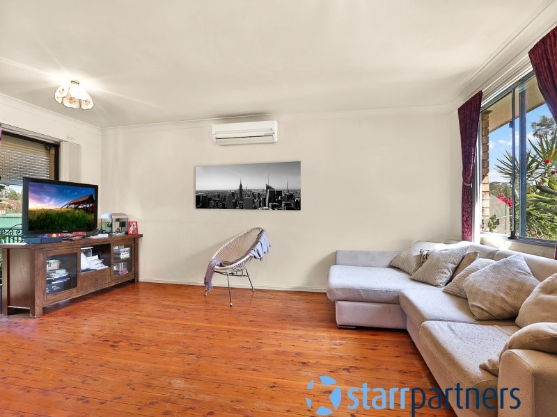 2 Scarus Place, Rosemeadow NSW 2560