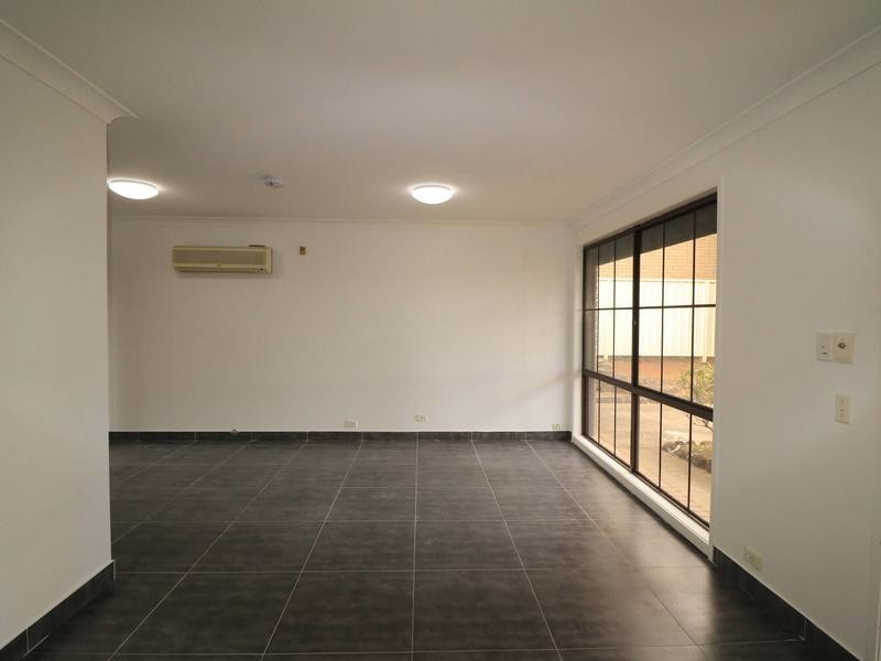 85 Crispsparkle Drive, Ambarvale NSW 2560
