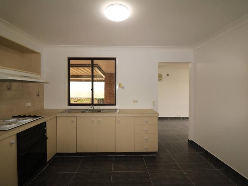 85 Crispsparkle Drive, Ambarvale NSW 2560