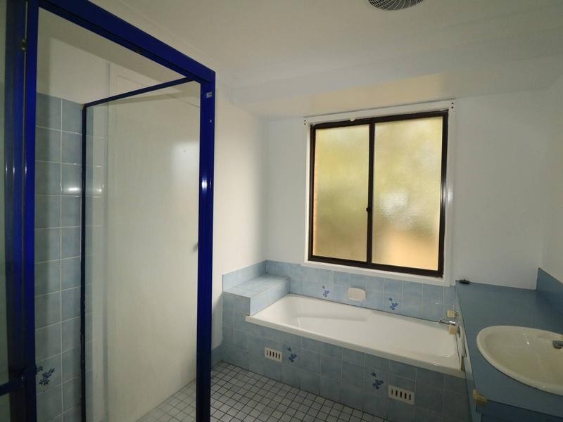 85 Crispsparkle Drive, Ambarvale NSW 2560