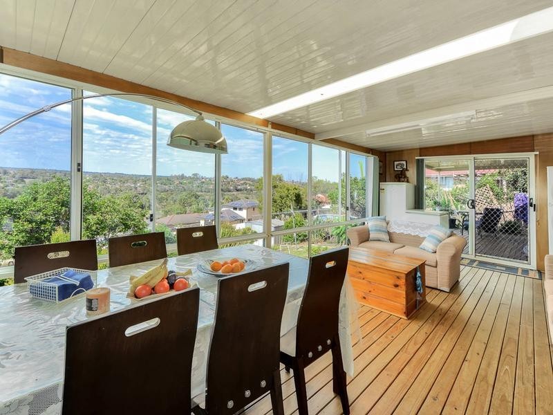 9 Heliodor Pl, Eagle Vale NSW 2558
