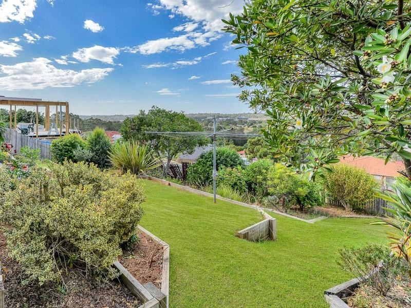 9 Heliodor Pl, Eagle Vale NSW 2558