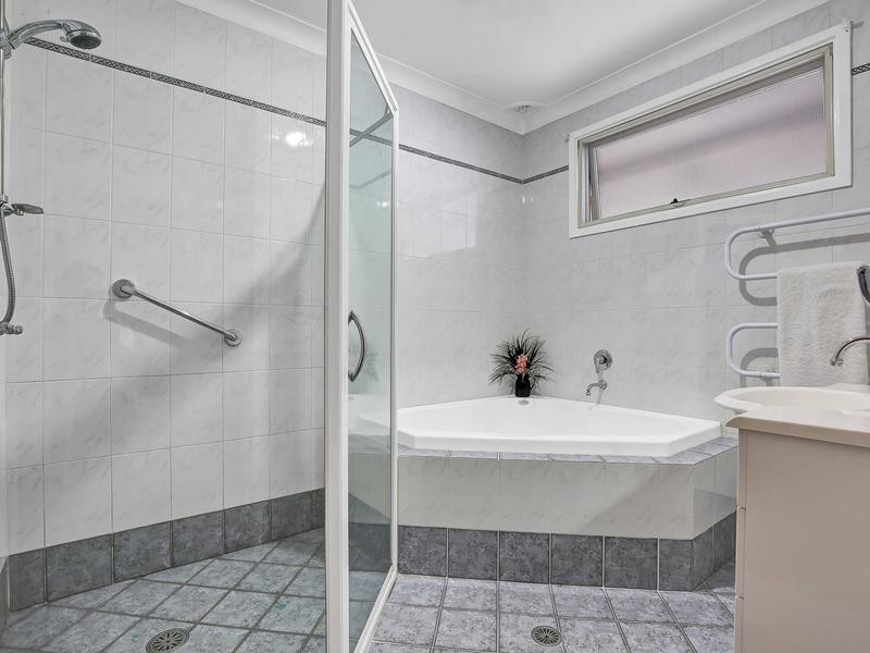 3 Cullens Pl, Liverpool NSW 2170