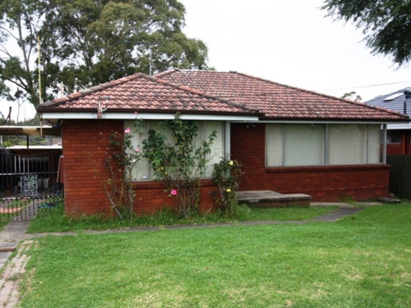 12a Murray Street, Campbelltown NSW 2560