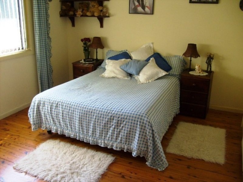 35 Canberra Crescent, Campbelltown NSW 2560